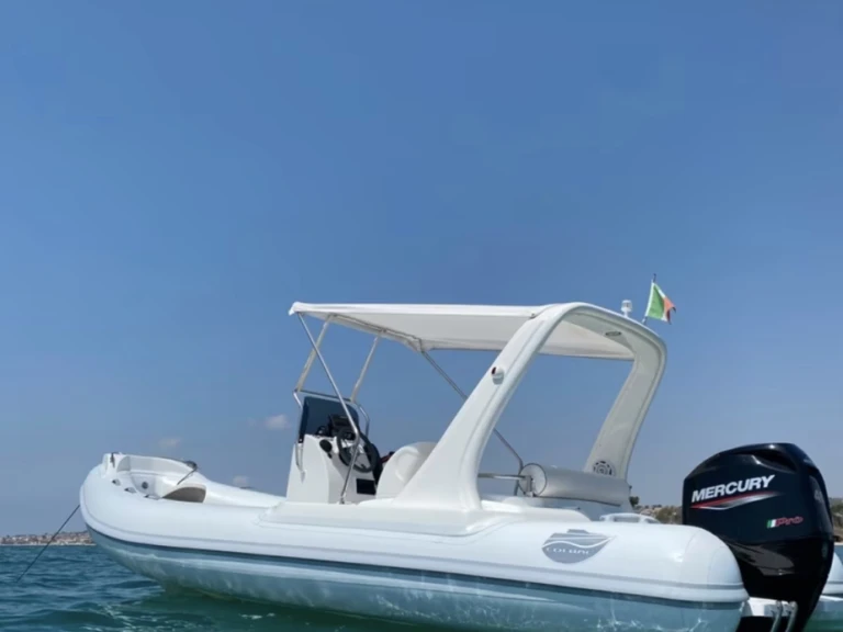 Huur een Colbac Shark 580 in Marsala