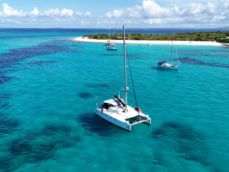 Verhuur Catamaran Fountaine Pajot met vaarbewijs