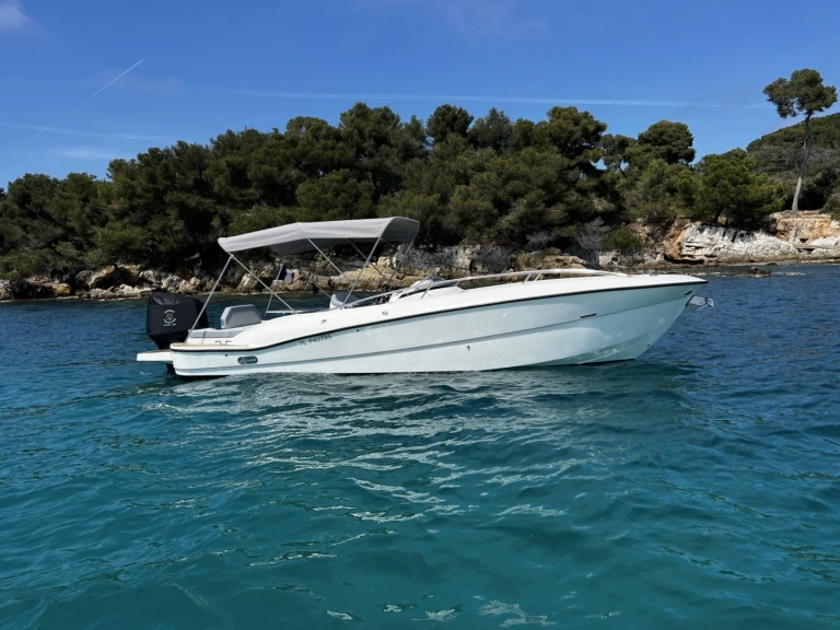 Verhuur Motorboot Clear met vaarbewijs