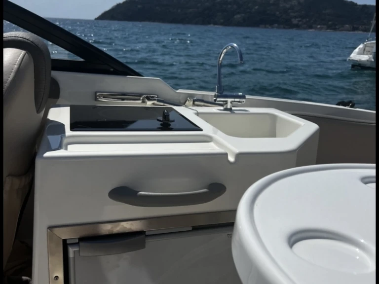 Verhuur Motorboot in Mandelieu-la-Napoule - Bayliner VR6