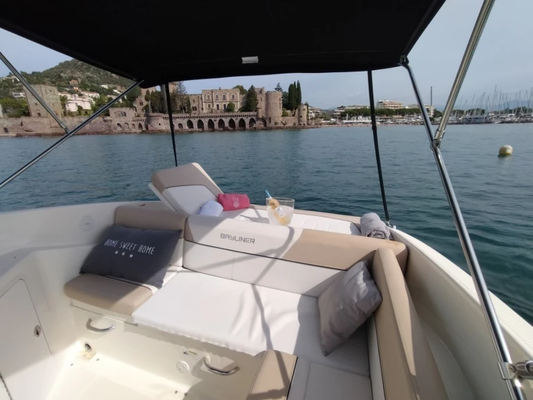 Verhuur Motorboot in Mandelieu-la-Napoule - Bayliner Bayliner 742 Cuddy