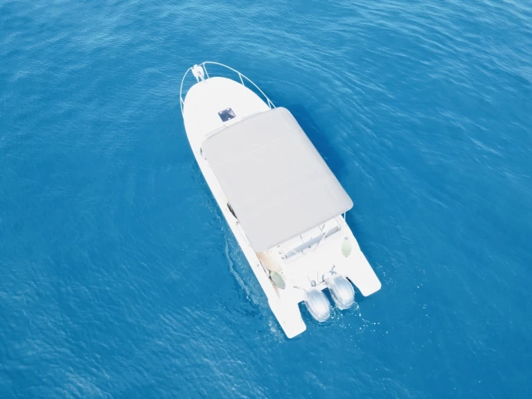 Verhuur Motorboot Jeanneau met vaarbewijs