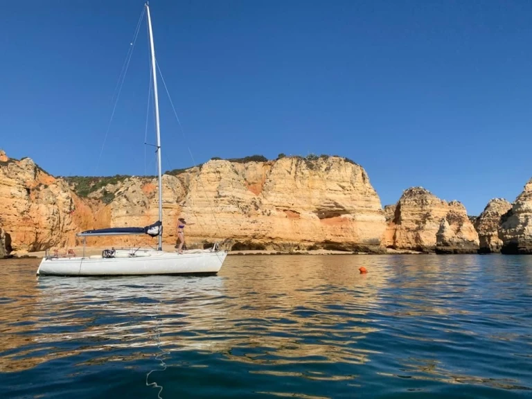 Huur een Bénéteau first class 8 in Ferragudo