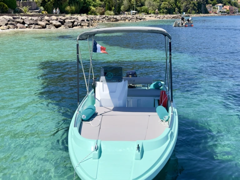 Motorboot te huur in Mandelieu-la-Napoule voor de beste prijs