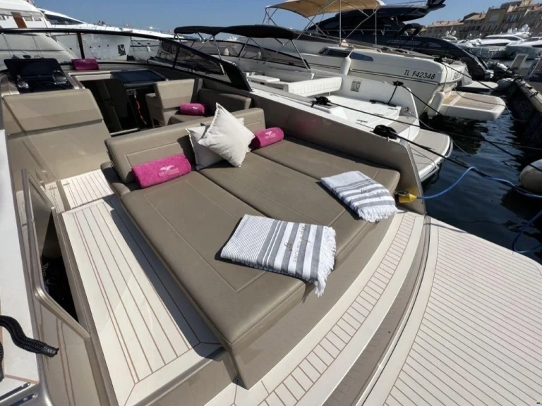 VanDutch VANDUTCH 32 te huur van particulier of professional in Saint-Tropez