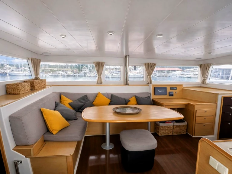 Bootverhuur Lagoon Lagoon 400 in Ibiza Town via SamBoat