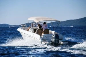 Huur een Atlantic open 670 in Preko
