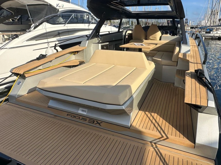 Focus 3X te huur van particulier of professional in Ibiza Town