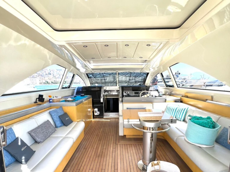 Bootverhuur Napels goedkoop riva ego 68