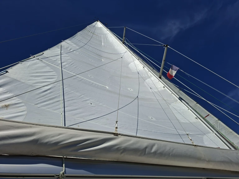 Bootverhuur Gruissan goedkoop Elan 31