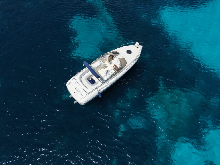 Bootverhuur Cranchi Corallo 840 in Poltu Quatu via SamBoat