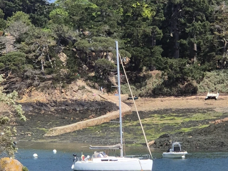 Verhuur Zeilboot in Saint-Quay-Portrieux - Jeanneau Sun Odyssey 33i