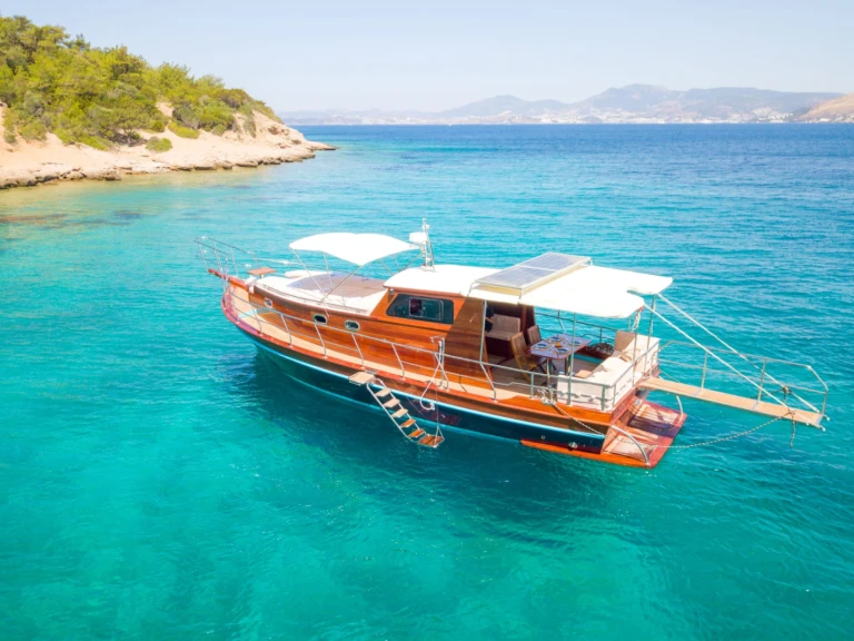 Bootverhuur Hand Made Wood Motorboat in Bodrum via SamBoat
