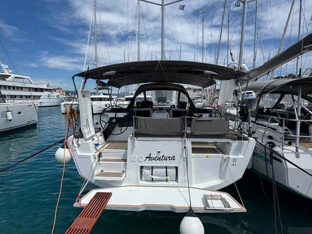 Bootverhuur Dufour Dufour 41 in Trogir via SamBoat