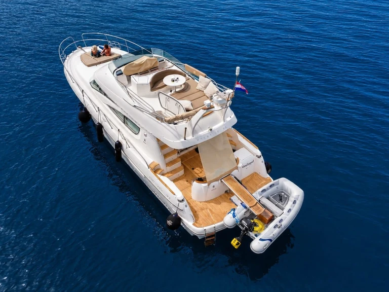 Huur Motorboot met of zonder schipper Jeanneau in Bol