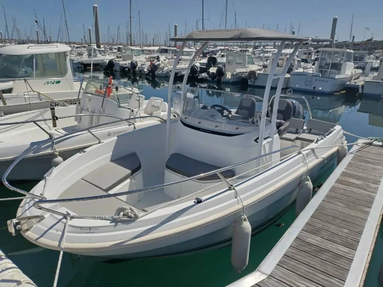 Huur Motorboot met of zonder schipper Jeanneau in Saint-Quay-Portrieux