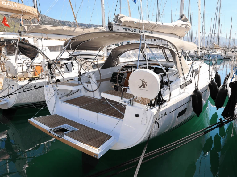 Jachthuur in Komolac - Hanse Hanse 388 via SamBoat