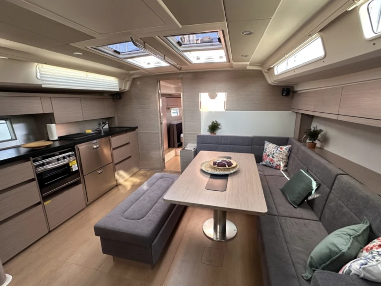 Hanse Hanse 508 - 3 + 1 cab. te huur van particulier of professional in Seget Donji