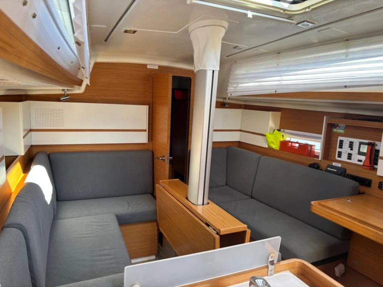 Huur Zeilboot met of zonder schipper Elan in Pula