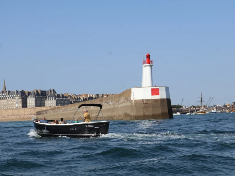 Huur een Maxima 750 flying lounge in Dinard