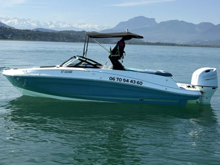 Bayliner VR5 te huur van particulier of professional in Aix-les-Bains