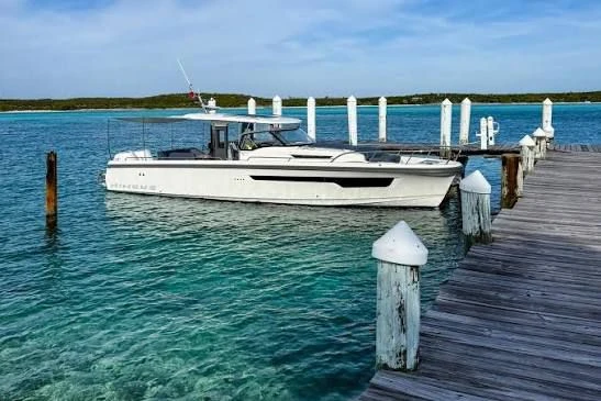 Huur een Nimbus T11 in West Palm Beach