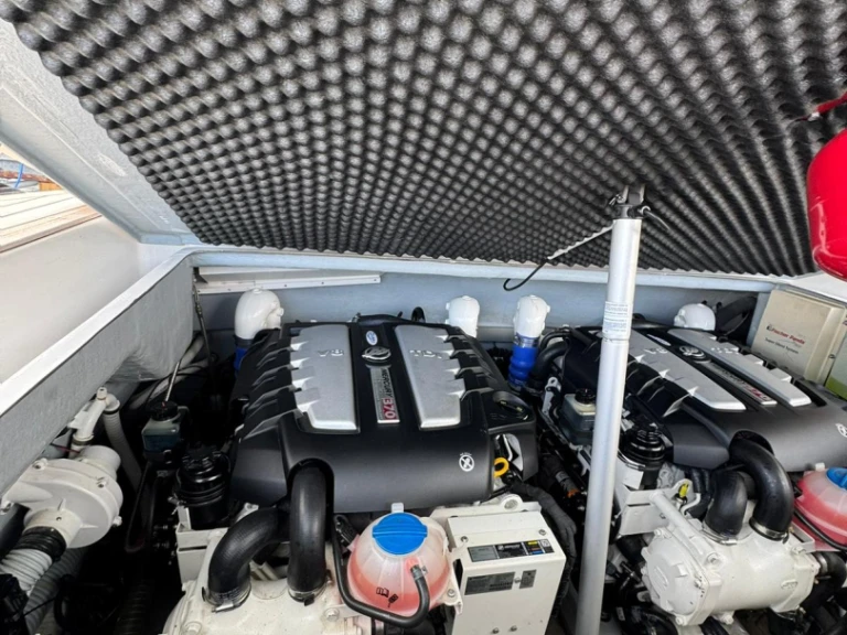 Verhuur RIB in Poltu Quatu - Magazzu MX 11 Coupé