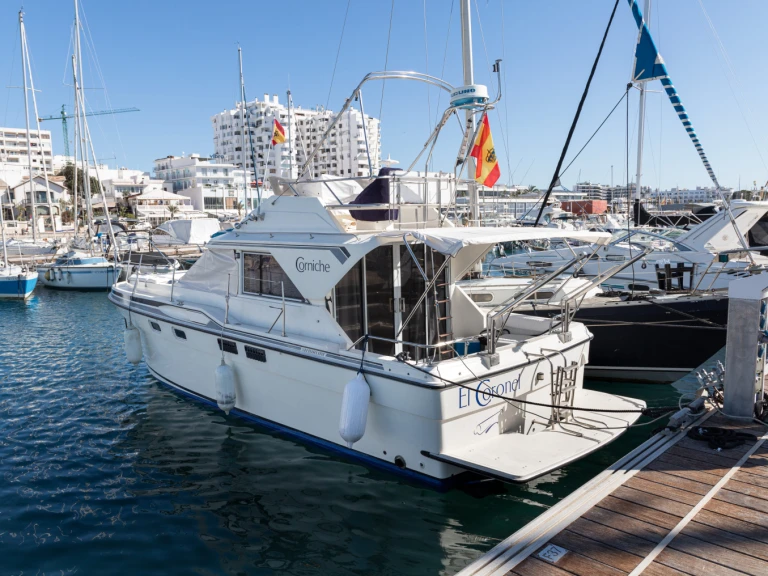 Verhuur Motorboot in Sant Antoni de Portmany - Fairline Corniche 31 Fly