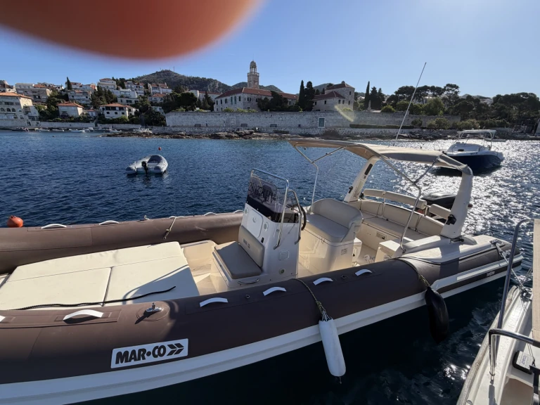 RIB te huur in Hvar voor de beste prijs