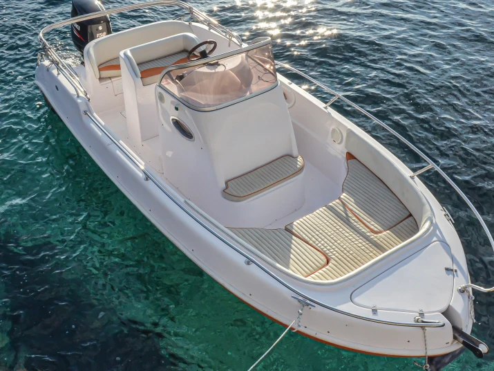 Bootverhuur Marino Aphordite 650 in Hvar via SamBoat