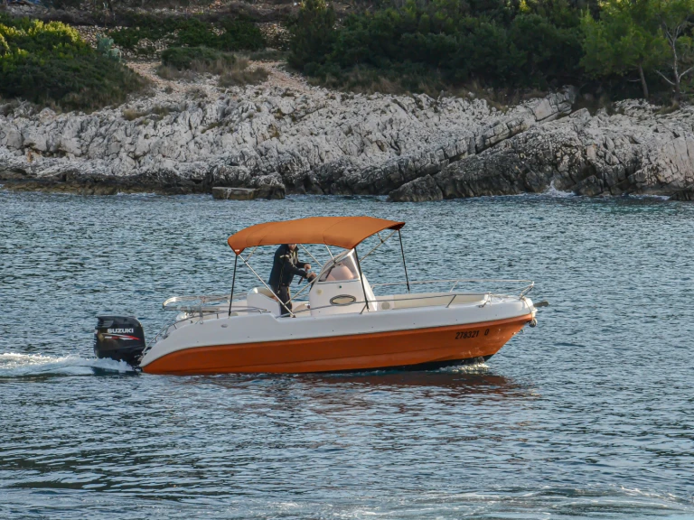 Bootverhuur Marino Aphordite 650 in Hvar via SamBoat