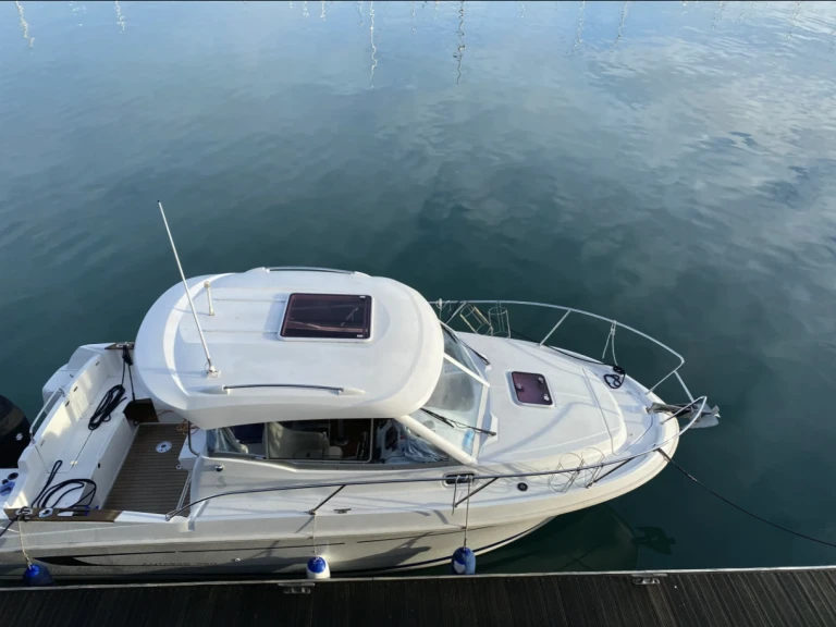 Huur een Bénéteau Antares 750 HB in Dún Laoghaire-Rathdown