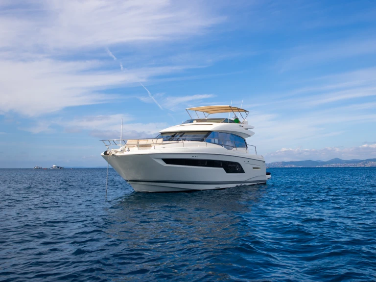 Huur Jacht met of zonder schipper Prestige Yachts in Saint-Raphaël