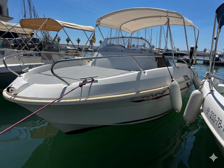 Huur een Zodiac Medline 2  in Sitges