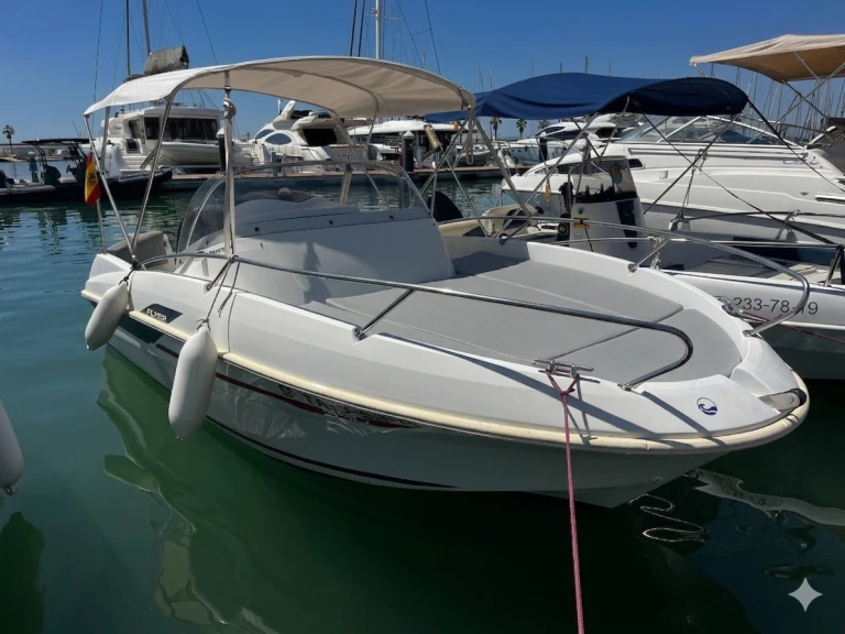 Zodiac Medline 2  te huur van particulier of professional in Sitges