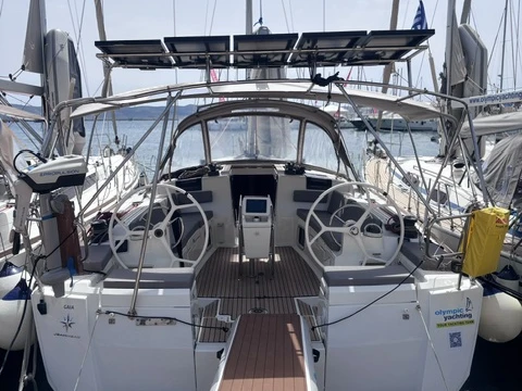 Bootverhuur Lávrio goedkoop Sun Odyssey 449