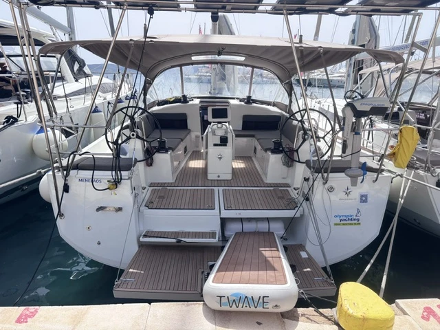 Huur een Jeanneau Sun Odyssey 490 in Lávrio
