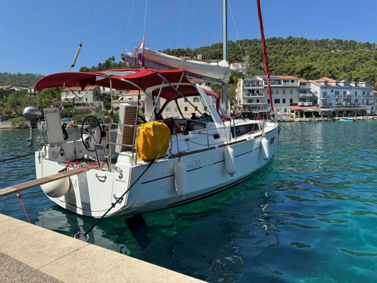 Bénéteau Oceanis 35 te huur van particulier of professional in Split