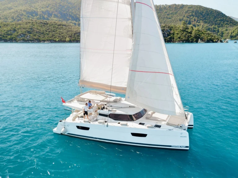 Verhuur Catamaran Fountaine Pajot met vaarbewijs