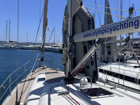 Zeilboot te huur in Lávrio voor de beste prijs