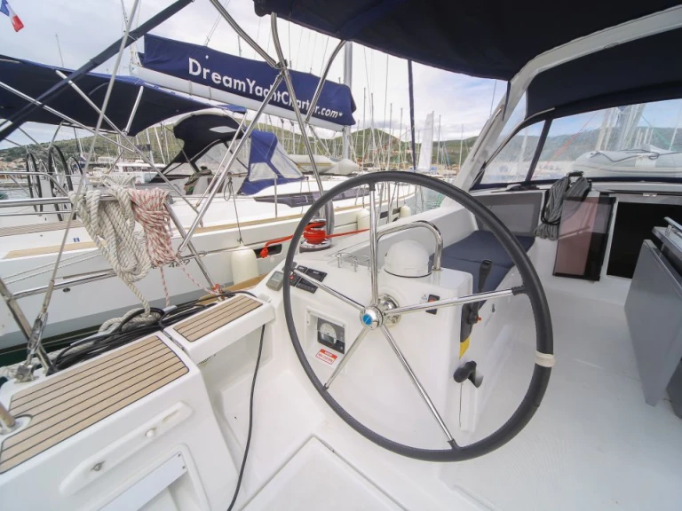 Verhuur Zeilboot Bénéteau met vaarbewijs
