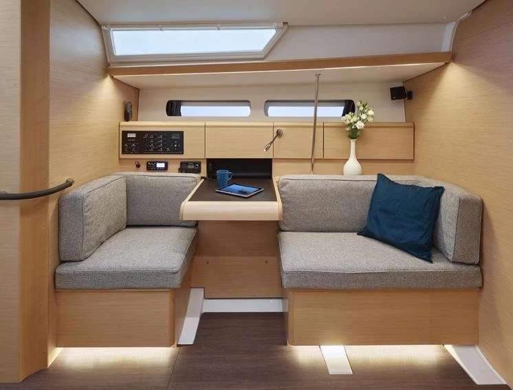 Jeanneau Sun Odyssey 449 te huur van particulier of professional in La Paz
