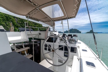Verhuur Catamaran Fountaine Pajot met vaarbewijs