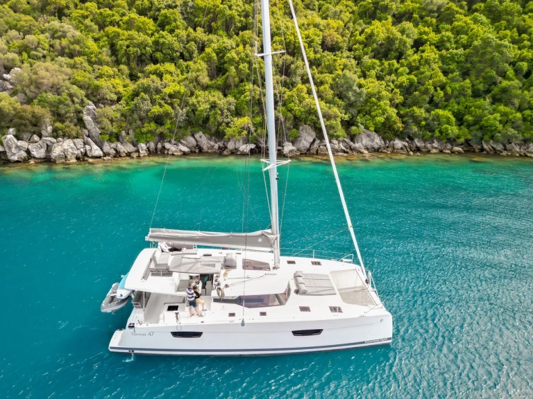 Verhuur Catamaran Fountaine Pajot met vaarbewijs
