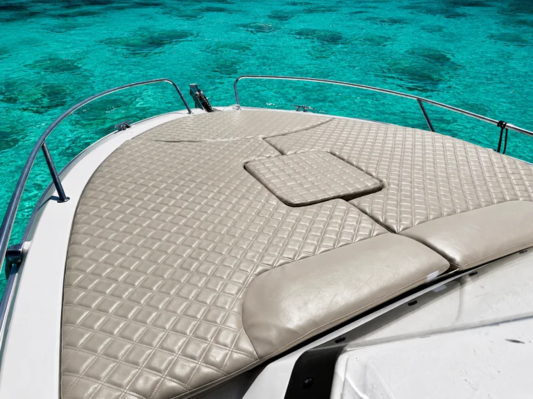 Bootverhuur Mandelieu-la-Napoule goedkoop Pacific Craft 730 SC