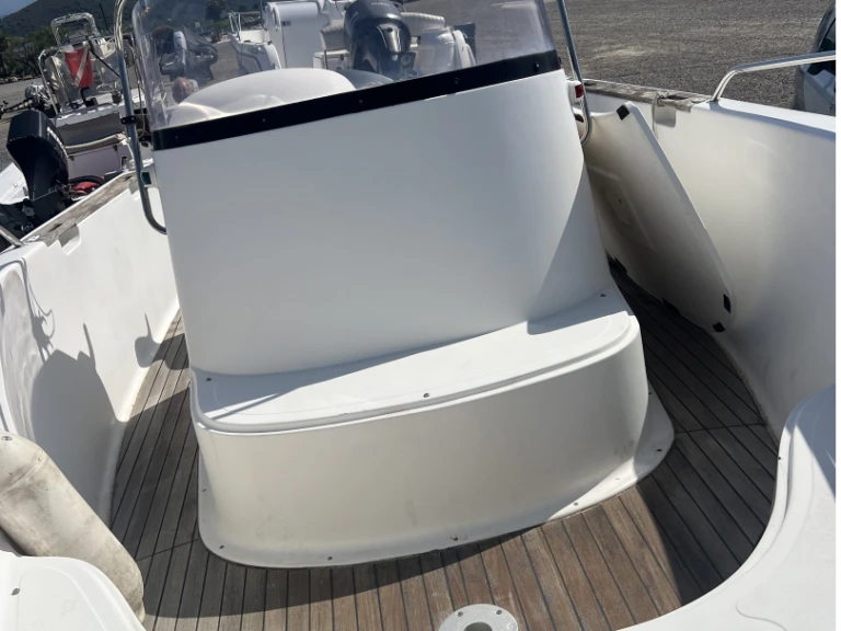 Huur een Pacific Craft Pacific Craft 550 Open in Saint-Florent
