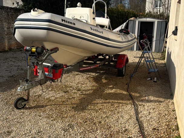 Bombard Explorer 500 SB te huur van particulier of professional in Beaune