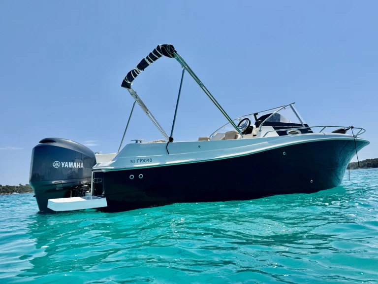 Huur een Pacific Craft Pacific Craft 730 SC in Mandelieu-la-Napoule