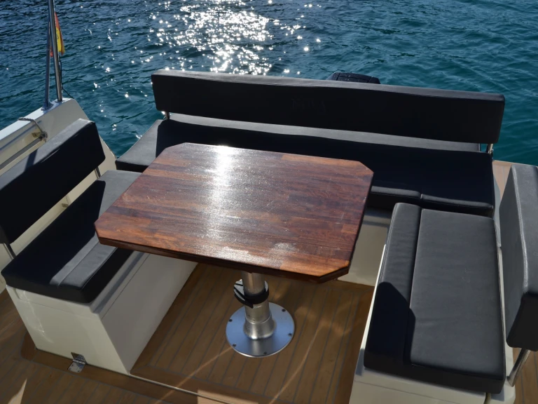 Bootverhuur Cala d'Or goedkoop M9 CABIN