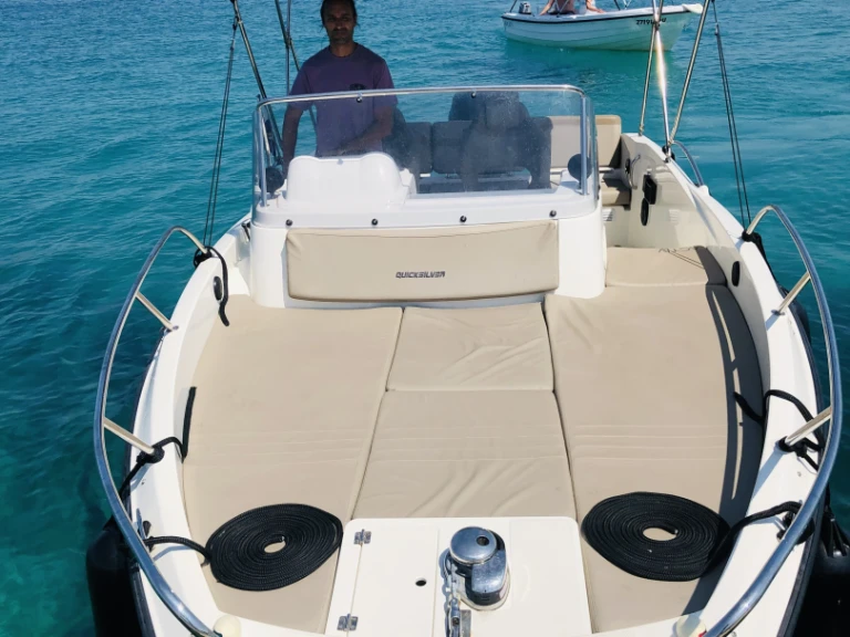 Huur Motorboot met of zonder schipper Quicksilver in Medulin